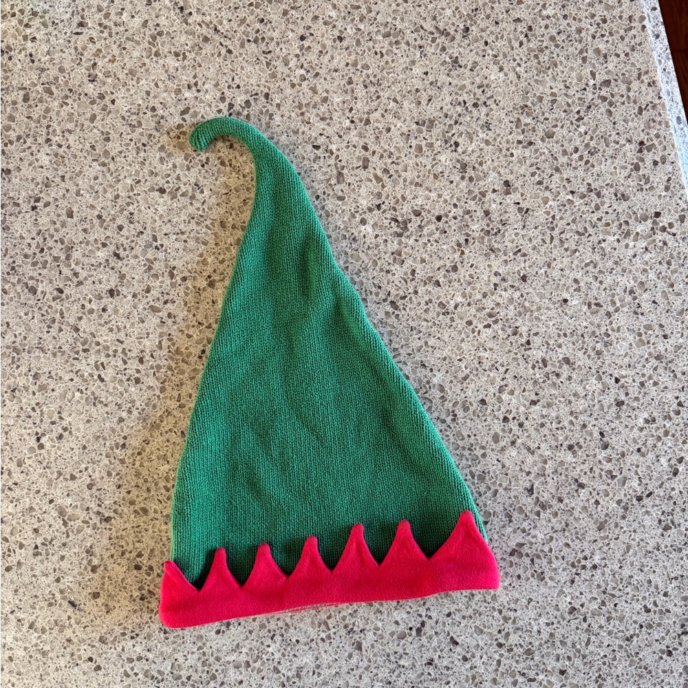Hanna Andersson Red and Green Holiday Hat